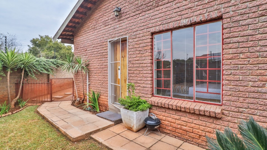 4 Bedroom Property for Sale in Olifantsnek North West